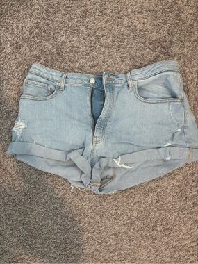 Wild Fable High-Rise, Light Wash Rolled Cuff Jean Shorts - Size 14